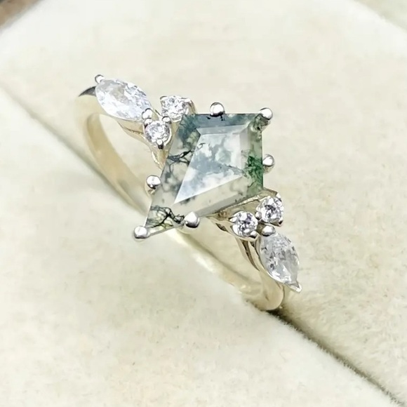 925 Sterling Silver Inlaid Moss Agate Ring - Picture 3 of 3